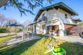 Cedar House Villa Few Minutes From Lake - Happy Rentals Angera